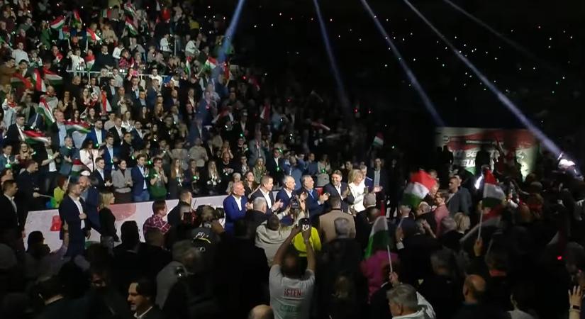 Háborúellenes gyűlés: mutatjuk a kaposvári esemény legjobb pillanatait