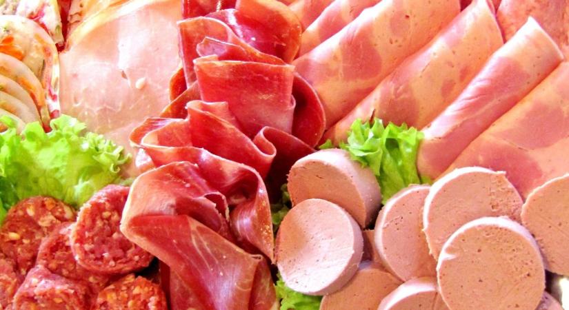 Betiltják a hús és a fosszilis üzemanyagok reklámját