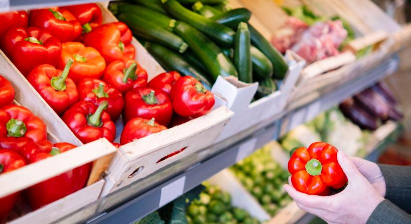 Döbbenetes lépés a magyar üzlettől, lakattal zárták le azt, amire minden vásárlónak szüksége van