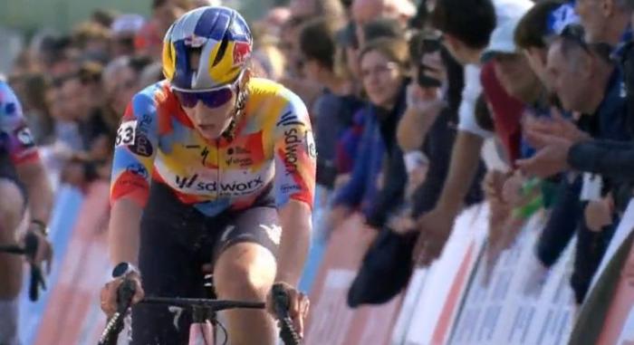 Vas Blanka hatodik Maasmechelenben, ahol Pieterse nyert, mikzben Brand meglepen hamar megrogyott