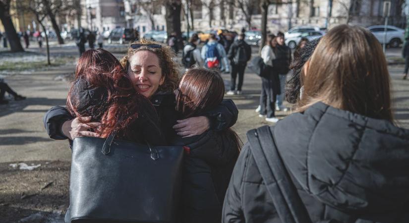 Véget ért a központi írásbeli: ilyen érzésekkel jöttek ki a szegedi diákok a vizsgáról
