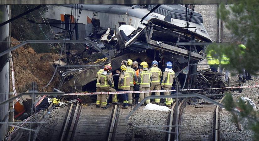 „Azt hittem, vége az életemnek” – Túlélők és hozzátartozók a spanyol vonatbalesetről