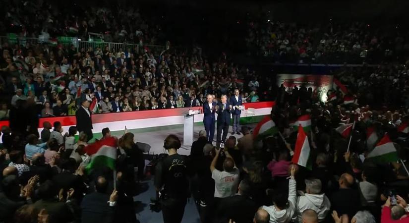 Lenyűgöző történelmi pillanatok a Háborúellenes Gyűlésről