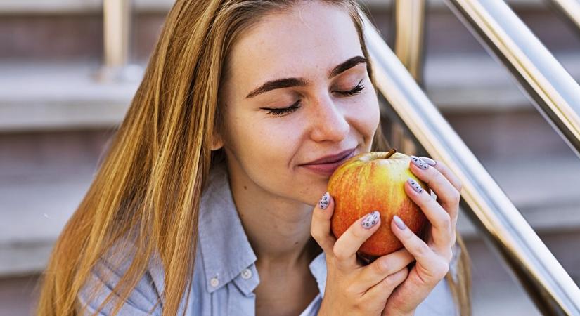 Napi egy alma: valóban csodát tesz a testtel? 3 bizonyított hatás, amit már egy hét után érezni fogsz
