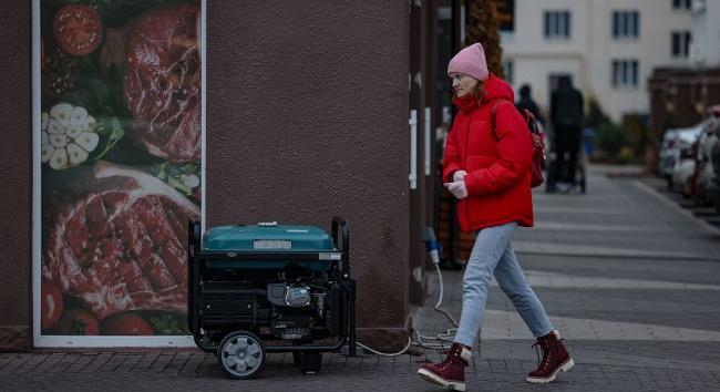 Csernyihivben és a megyében 400 ezer fogyasztó maradt áram nélkül, a térség tartalék áramforrásokra van átállítva