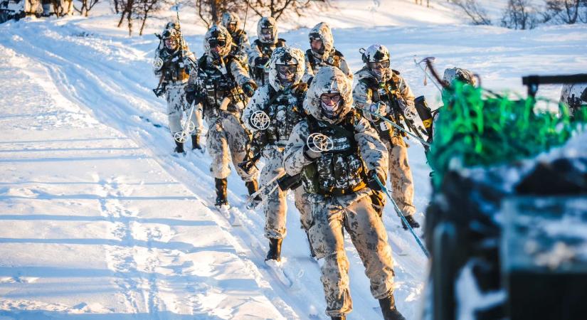 A tavalyi NATO-gyakorlatok során a finneket arra kérték, hogy „ne verjék” az amerikaiakat, mert ez „megalázó” volt számukra – Times