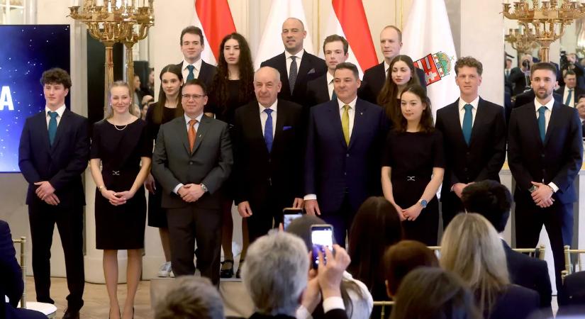 Milánó 2026: Esküt tettek az olimpikonok