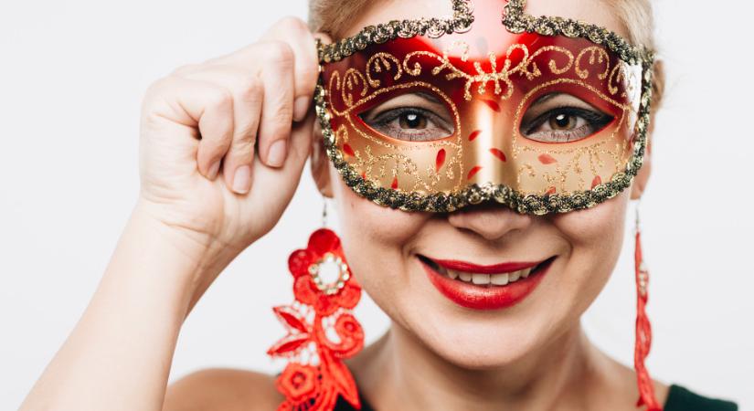 Személyiségteszt: melyik ruhát venné fel a farsangi bálra?