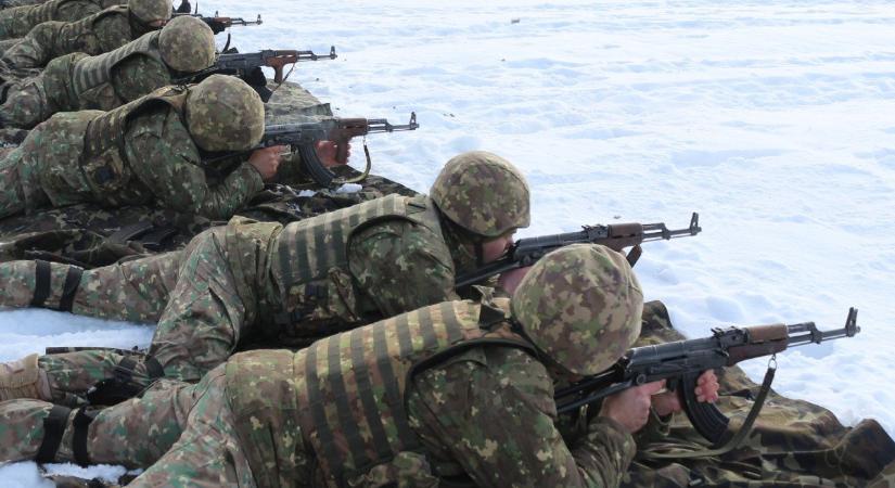 A román hadsereg felszerelése meg sem közelíti a NATO-standardot – hírek szombaton