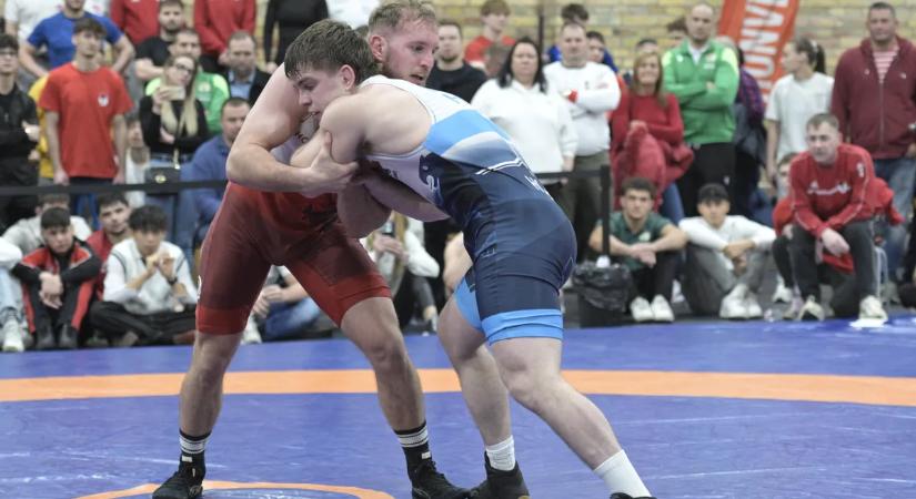 Takács István legyőzte Lévai Tamást a birkózók válogatóversenyén