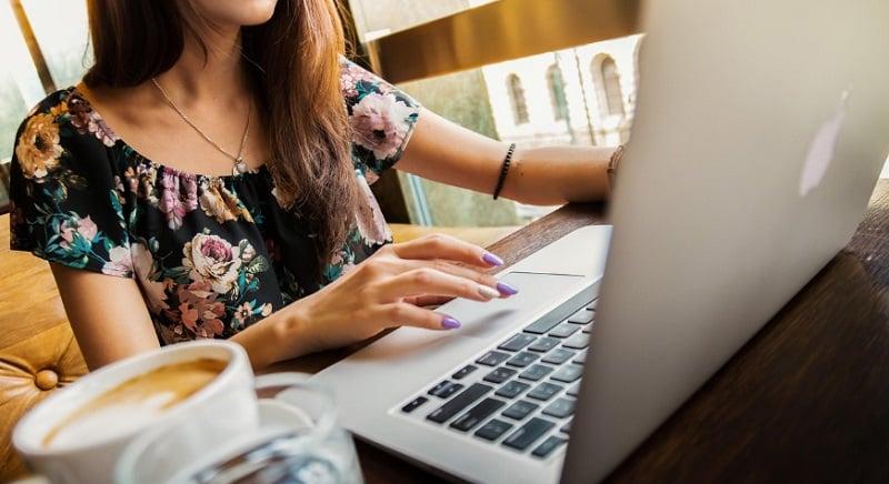 Házkutatás egy ismert újságírónál