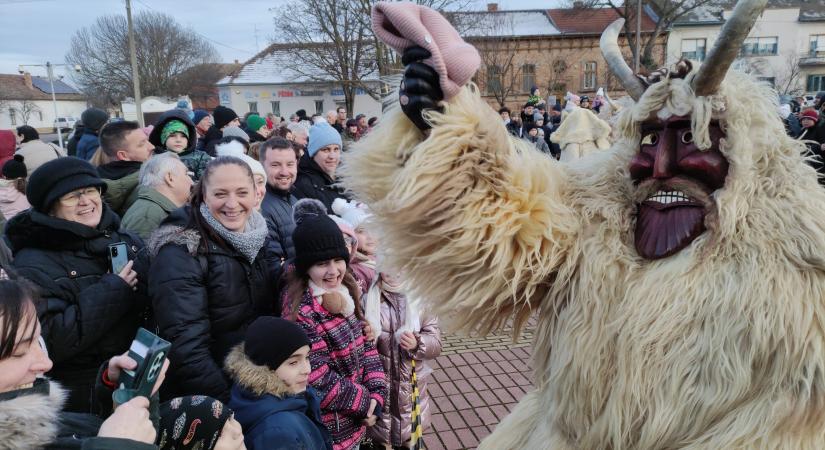 Meghozták a jó időt a busók Vásárhelyre – videó