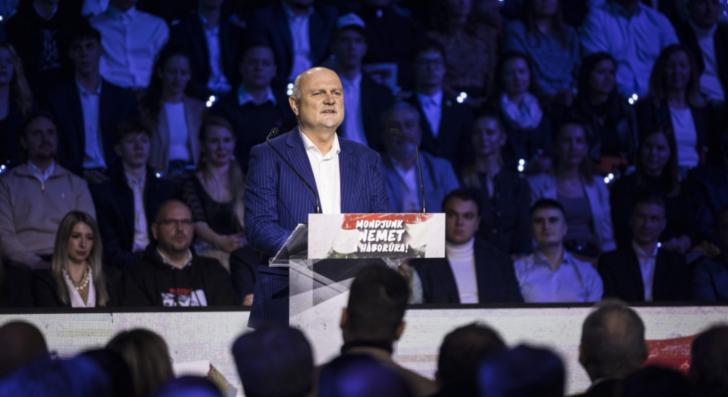 Móring József Attila: Ma a legnagyobb felelősségünk, hogy biztos jövőt adjunk a gyerekeinknek