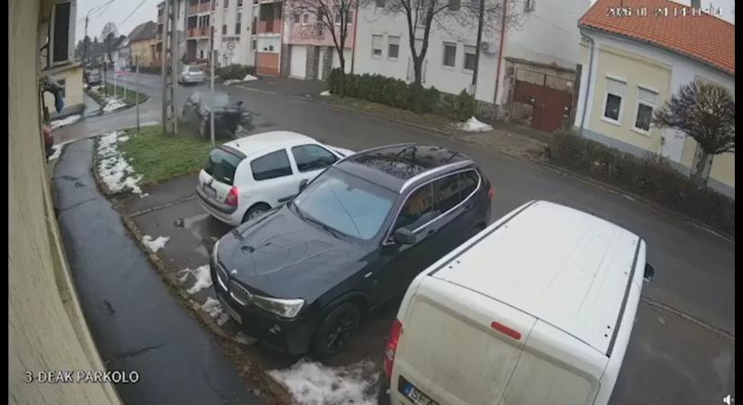 Ez durva! Felvételen ahogy 3 autón átrepül a gyöngyösi száguldozó - videó