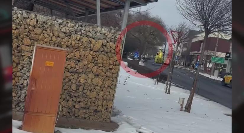 A kisfiú már jól van, a helikoptert darabokban vitték el