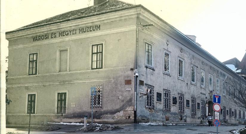 Akkor és most - Szent István Király Múzeum Országzászló téri épülete