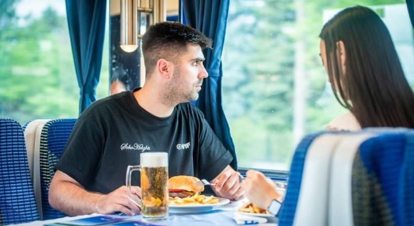 Kihagyhatatlan hot-dog, amihez csak száguldás közben lehet hozzájutni