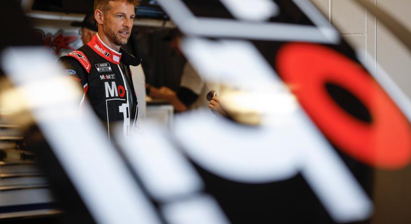 Mi az a nyugdíj? Jenson Button már idén visszatérne a NASCAR-ba!