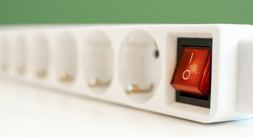 Rejtett veszély a lakásban: Ezeket a gépeket tilos hosszabbítóra csatlakoztatni