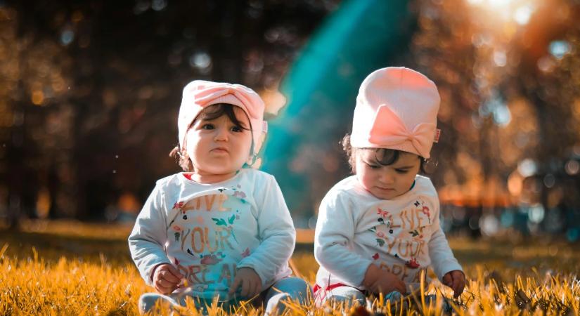 Az ikertesó teória: jelek, amik arra utalnak, hogy az anyaméhben nem voltál egyedül