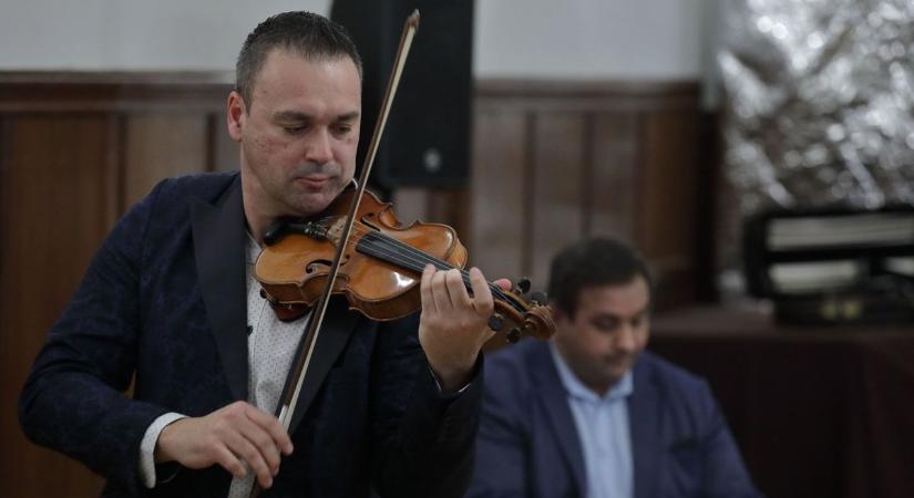 A leukémiával küzdő Józsikáért szólt a nóta (galéria)