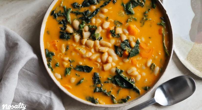 Ez lesz a család kedvenc téli levese: krémes fehérbab fodros kellel