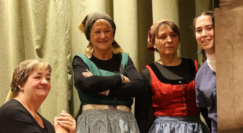 Hol születik a Nemes? - népi színmű Nemescsó, Lukácsháza után a Nemzeti Színházban