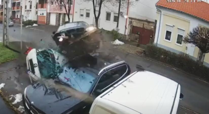 Repülő autót videóztak Gyöngyösön