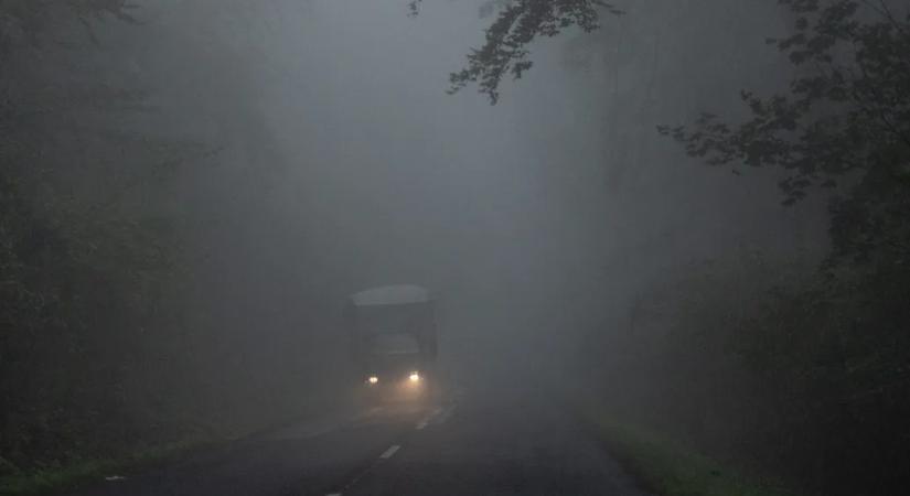 Figyelmeztetést adtak ki hétfőre a köd miatt