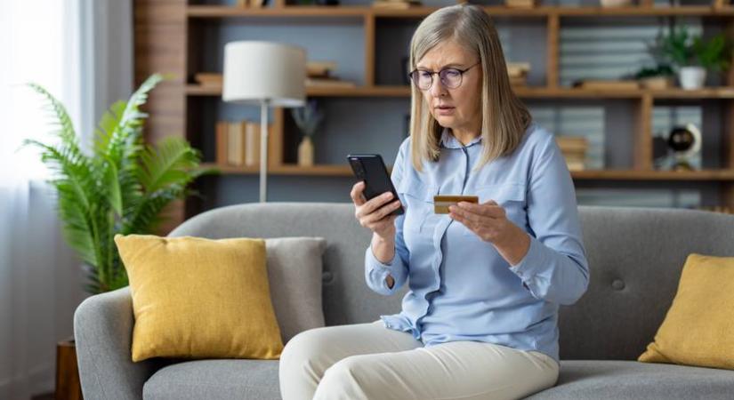 Veszélyes SMS terjed: csomagküldős trükkel próbálják kifosztani a magyarokat