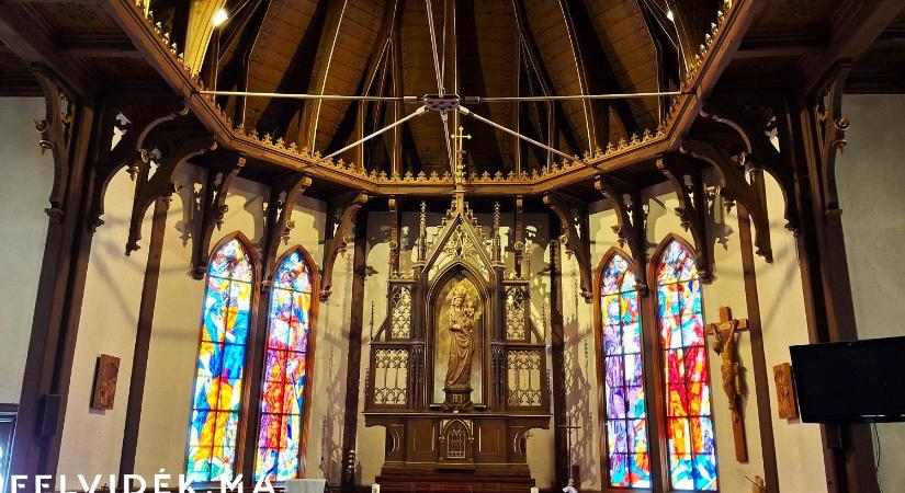 Az ótátrafüredi templom az alpesi stílus őrzője a Magas-Tátrában