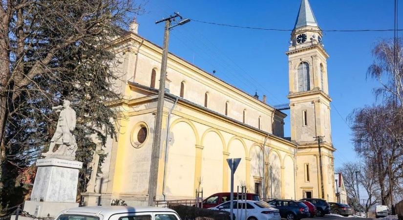 Milliárdos értékmentés helyben: templomok újultak meg Tolna vármegyében (videóval)