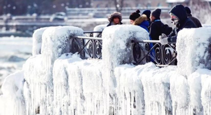 70 km/h-s szél, ónos eső: megjött a vasárnapi előrejelzés - riasztást is kiadtak