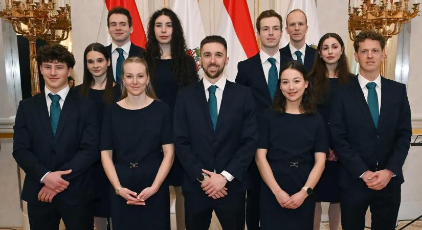 A köztársasági elnök előtt tettek esküt a magyar olimpikonok – videó