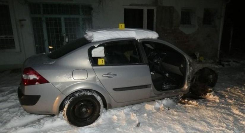 Kibelezett autó, csupaszra pucolt garázs: kiderült, ki forgatta fel heteken át Gyöngyöst