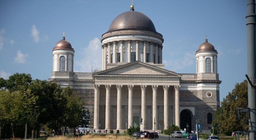 15 fokkal dőlt meg a melegrekord Esztergomban: tavaszias érték írta át a hőmérsékleti listákat