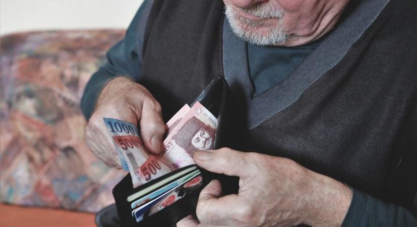 Döbbenet! Tényleg kifogyhatatlanok ötletekben a csalók, ha a nyugdíjasokat akarják átverni