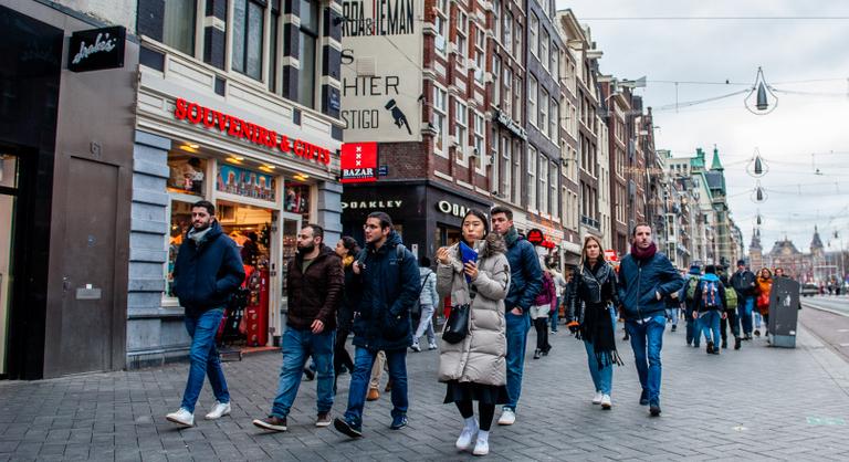 Leáldozhat a coffee shopoknak, új attrakcióra függtek rá a turisták