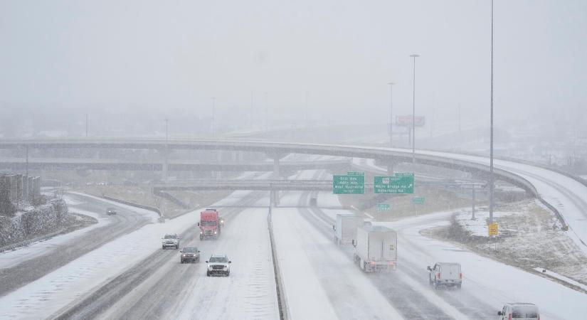 Több mint 160 ezer fogyasztó maradt áram nélkül hóvihar miatt az Egyesült Államokban