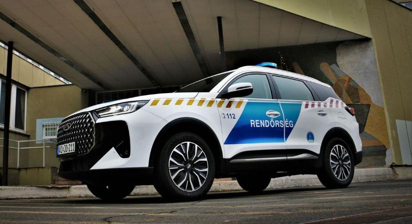 Nem akármilyen rendőrautó állt szolgálatba Győr-Moson-Sopronban - fotók, videó