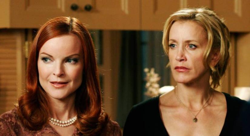 A Született feleségek Lynette-je mellett ma már elmennél az utcán: így fest most a 63 éves Felicity Huffman