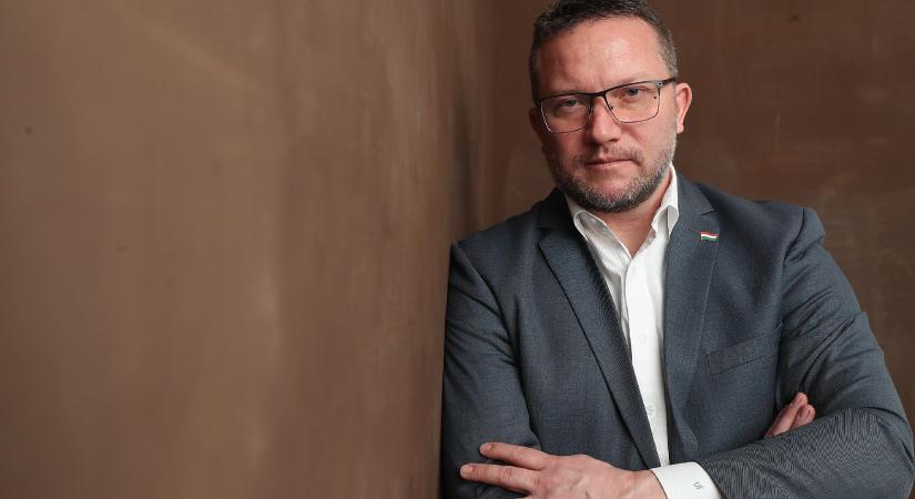 Ujhelyi István: Ha a Tisza abszurd módon Orbán Viktort igazolná le, a kormánysajtó őt is hazaárulózná
