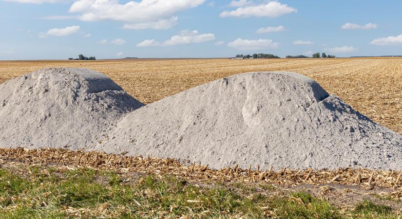 Rekordmennyiségű mésztrágyát használnak a német gazdák, de miért?