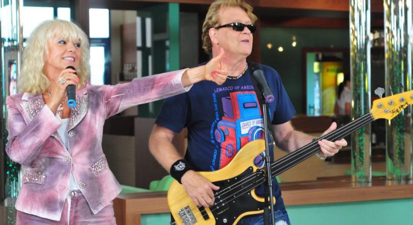 Baracs János: Szó sincs kirúgásról és arról, hogy vége lenne a Neoton Família Sztárjainak!