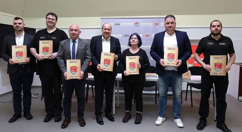 Egy város sportmúltja egy kötetben – megjelent a KVSE történetét feldolgozó könyv