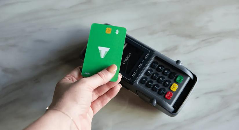 Hatalmas leépítést jelentett be egy bank: idén 100 fiókját zárja be