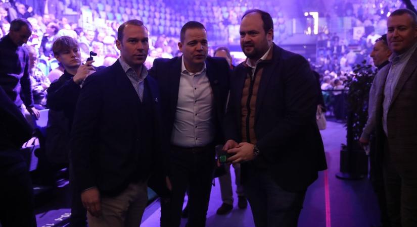 Nacsa Lőrinc: Nem húzzuk le a pénzt az ukrán aranyvécén – Háborúellenes kiállás Somogyban