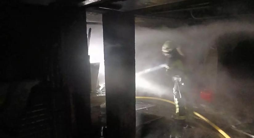 Tűz ütött ki egy garázsban a Beregszászi járásban