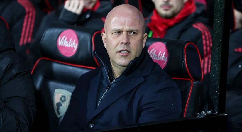 „Újabb vereség a vége” – mondta Slot, aki egyre komolyabban aggódhat Xabi Alonso miatt a spanyol sajtó szerint