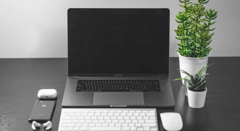 Kiszivárgott: brutális új Siri-frissítés várható az Apple termékekre